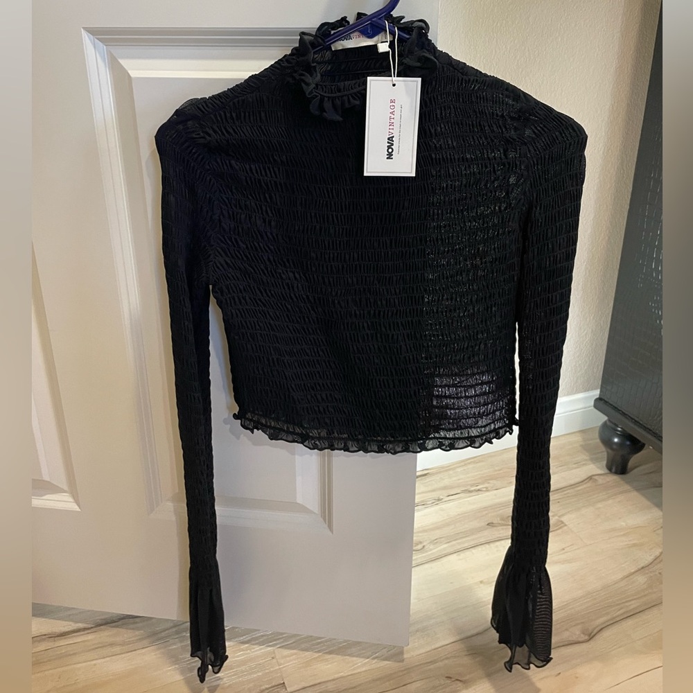 Cute Fashion Nova Vintage top